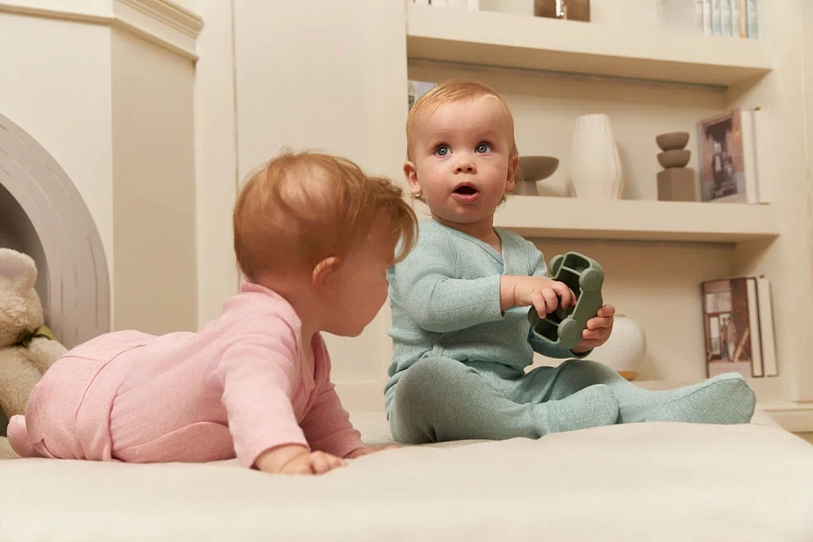 Боди, комбинезоны, леггинсы: выбираем одежду первого слоя